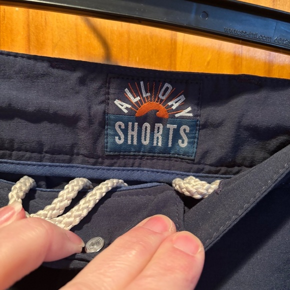 Faherty Men's All Day Shorts in Navy Size 36 - Picture 4 of 8